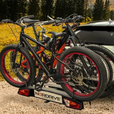 Suporti biciclete pe carligul de remorcare