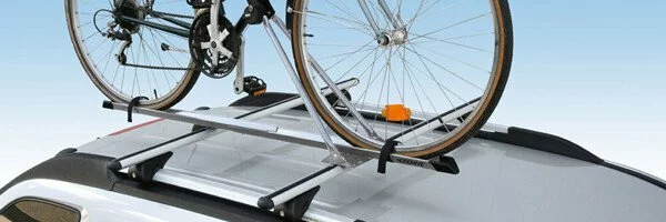 Suporti biciclete cu fixare pe barele portbagaj